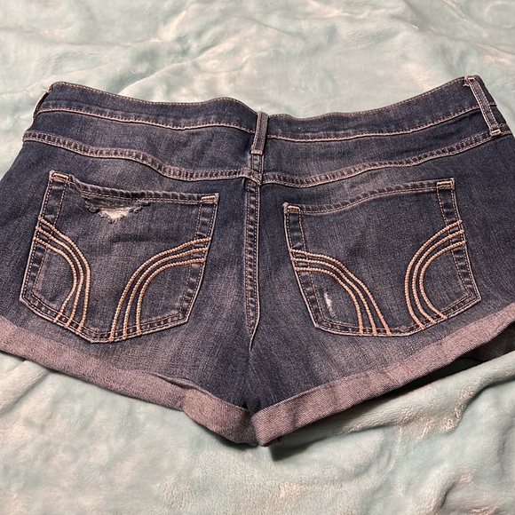 Hollister shorts - Picture 2 of 4